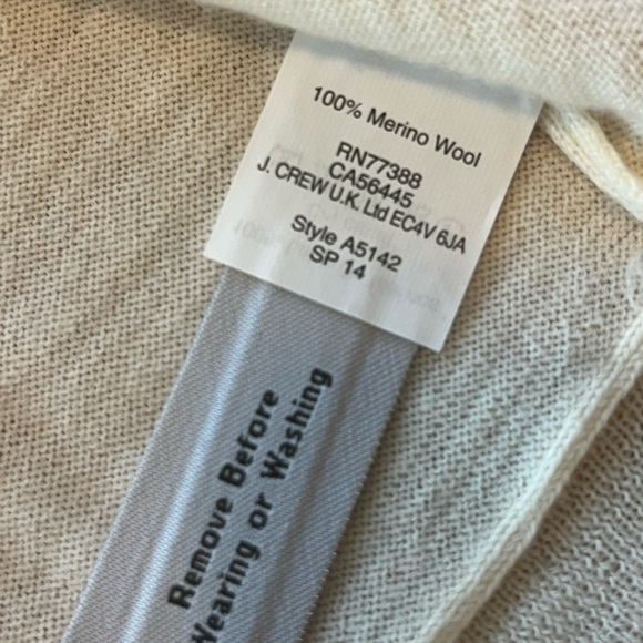 J. Crew Zip Shoulder Cream Ivory Merino Wool Thin Sweater Sz S Wardrobe Staple - Picture 8 of 9